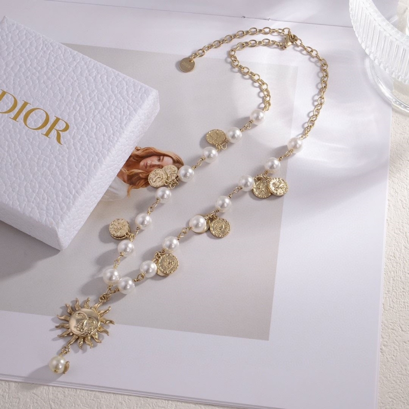 ch**an D*or necklaces